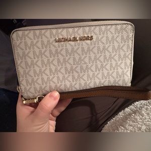 Michael Kors logo leather wristlet wallet great shape white tan 7"W X 4"H X 1"D